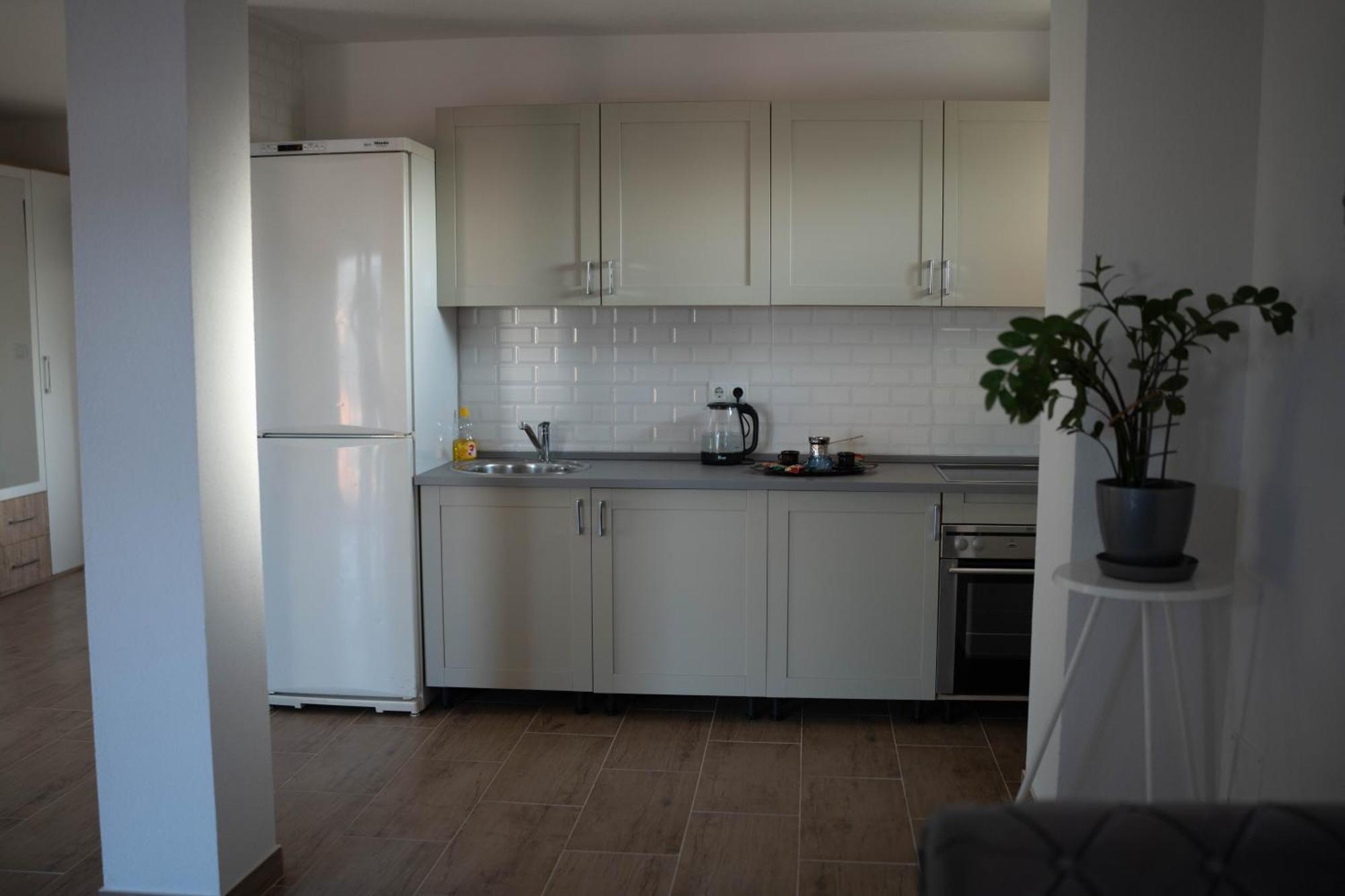 Apartmani Elegance Tuzla Buitenkant foto