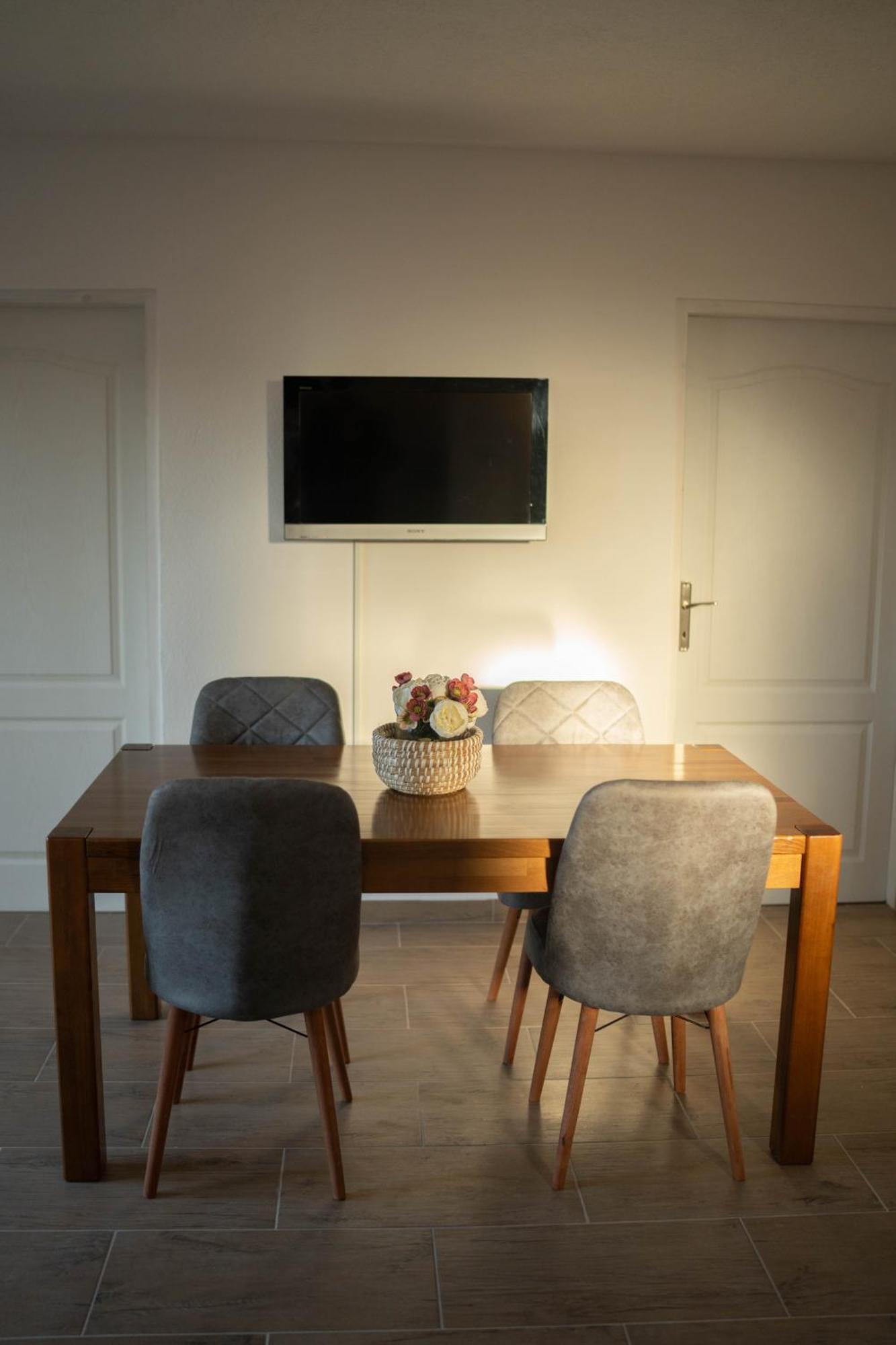 Apartmani Elegance Tuzla Buitenkant foto