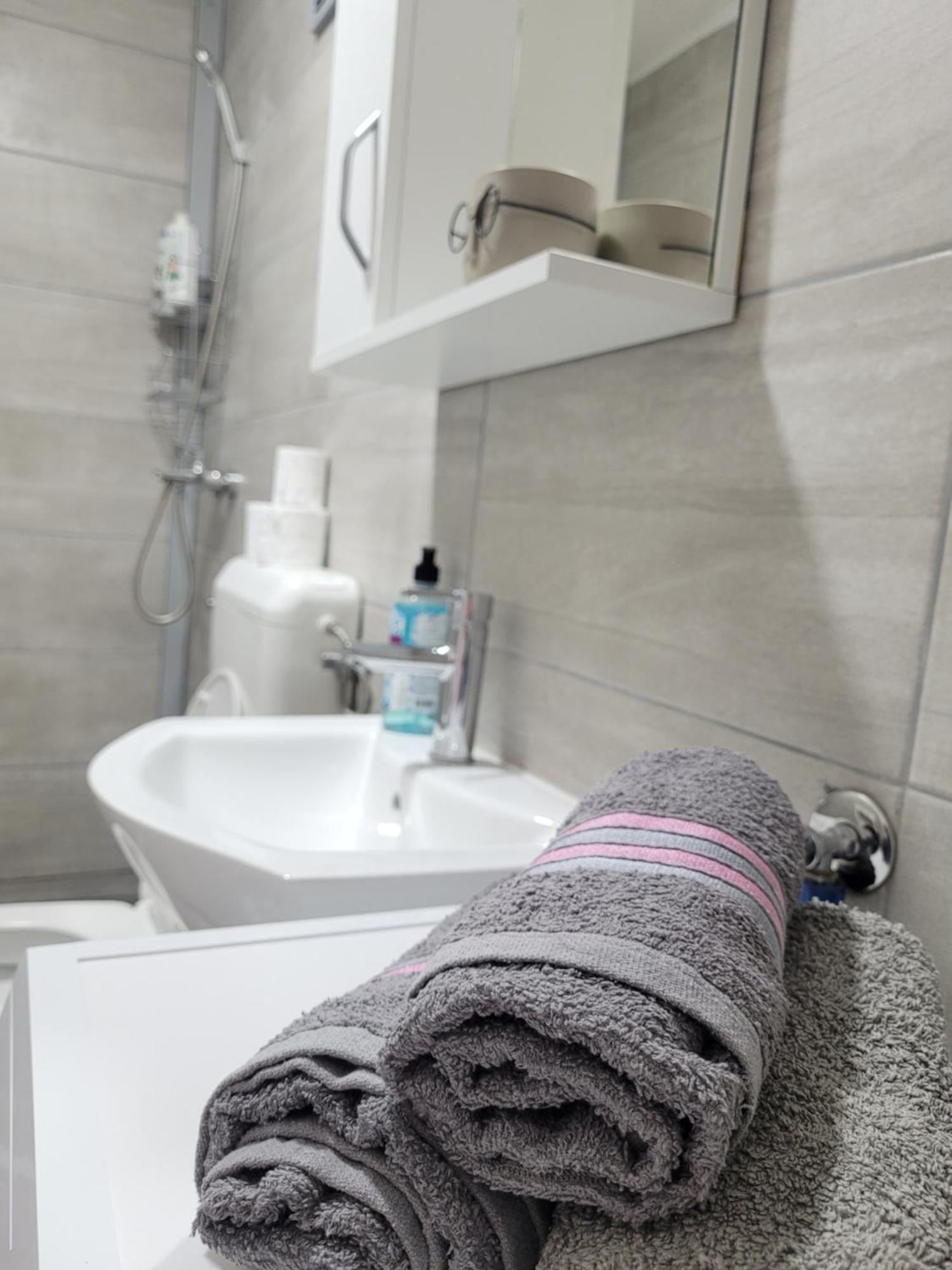 Apartmani Elegance Tuzla Buitenkant foto